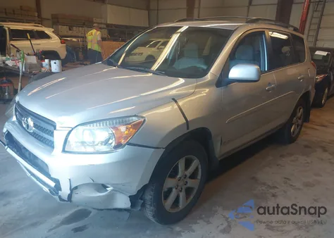 2007 Toyota Rav4 Limited z USA, uszkodzony, nr VIN JTMBD31V776047798